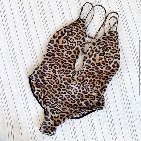 NWOT Anthropologie Peixoto Isla Strappy One Piece Swimsuit Leopard size Medium - Picture 5 of 12